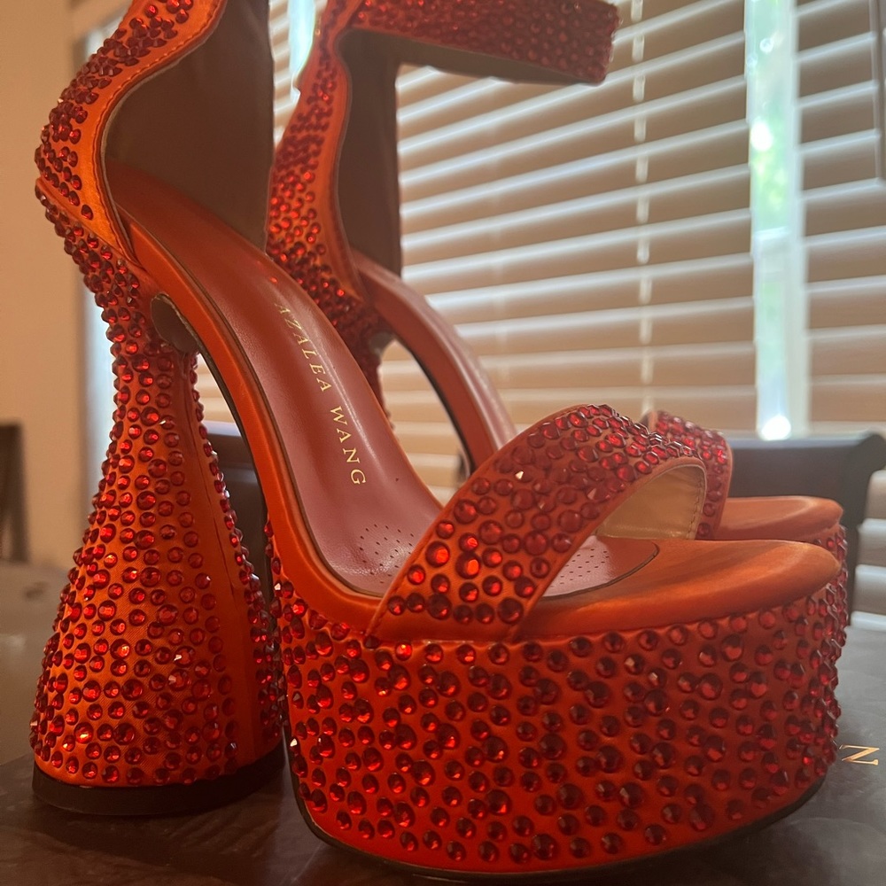 Platform Heels - Picture 4 of 4